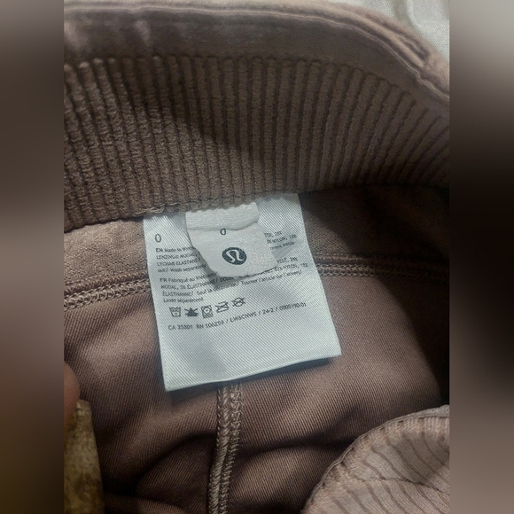 Lululemon Athletica Softstreme Brown Cropped Pants - Picture 4 of 7